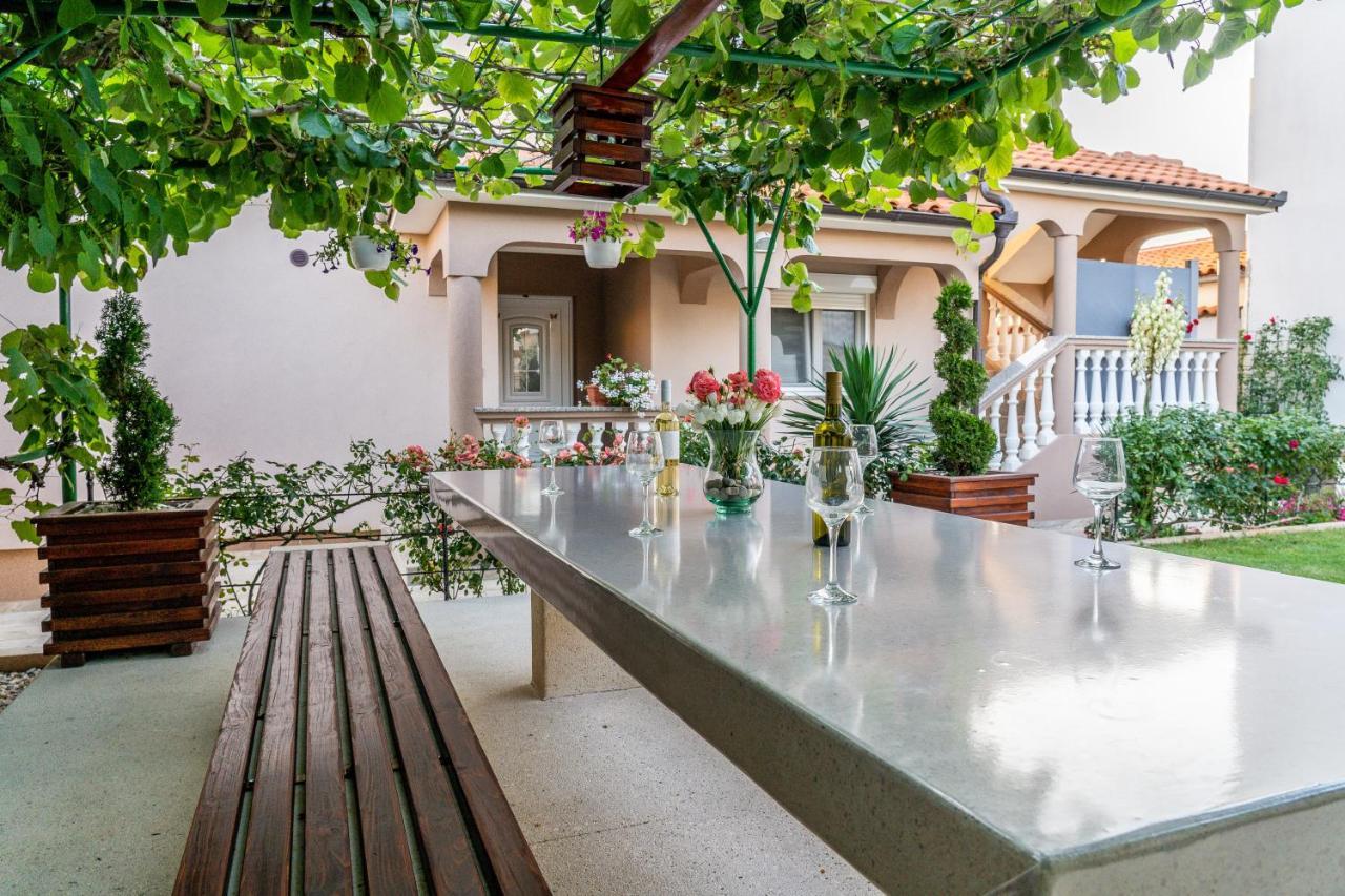 Apartment Suncica Пула Екстериор снимка