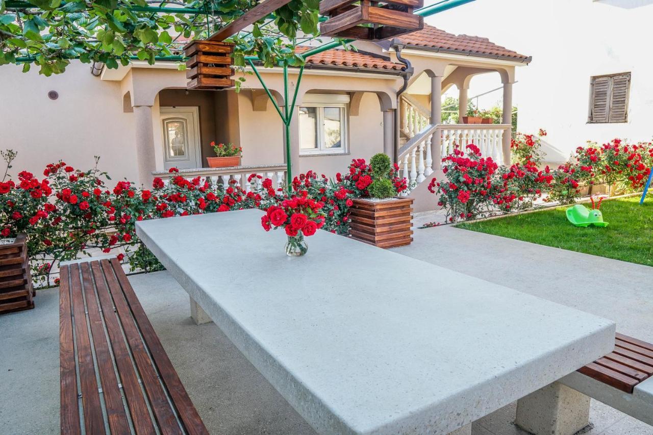 Apartment Suncica Пула Екстериор снимка