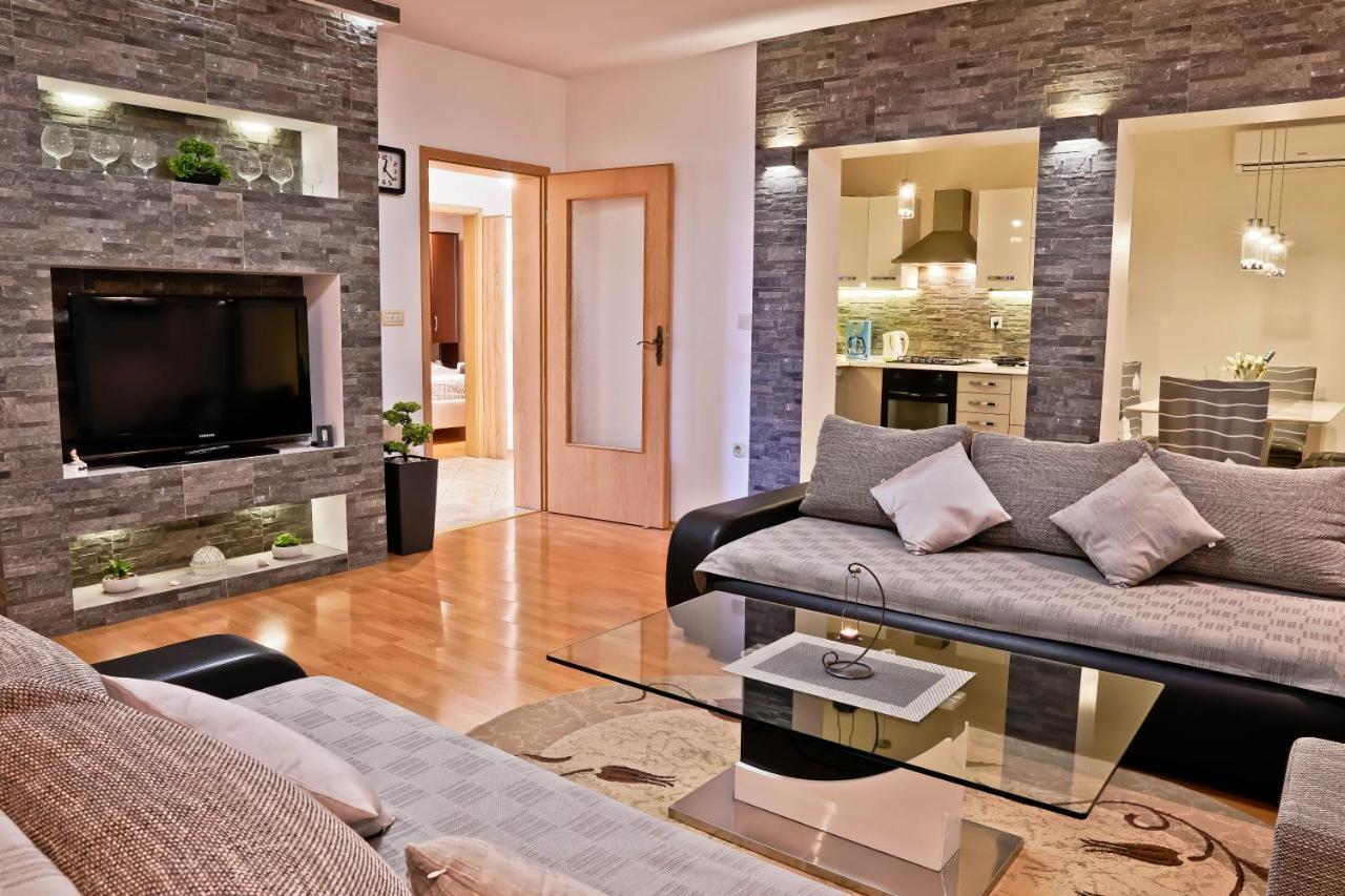 Apartment Suncica Пула Екстериор снимка