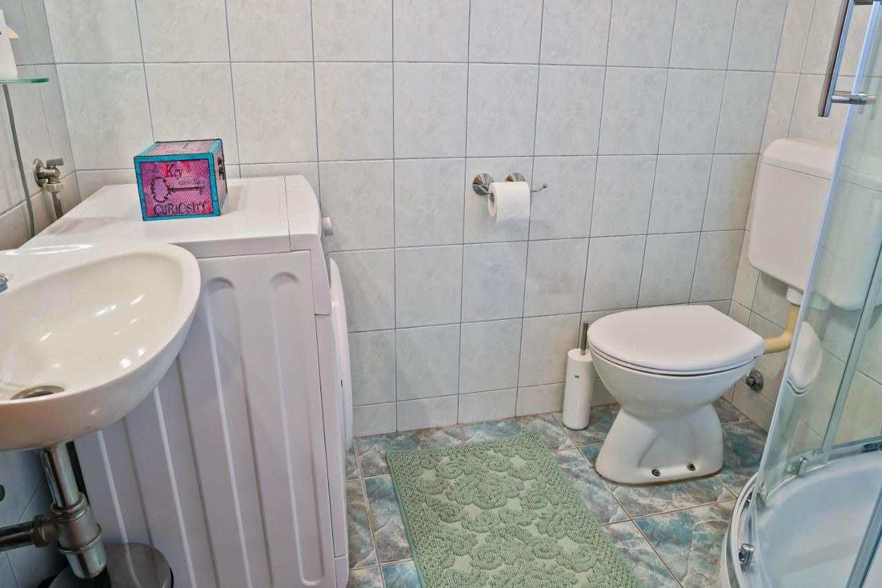 Apartment Suncica Пула Екстериор снимка