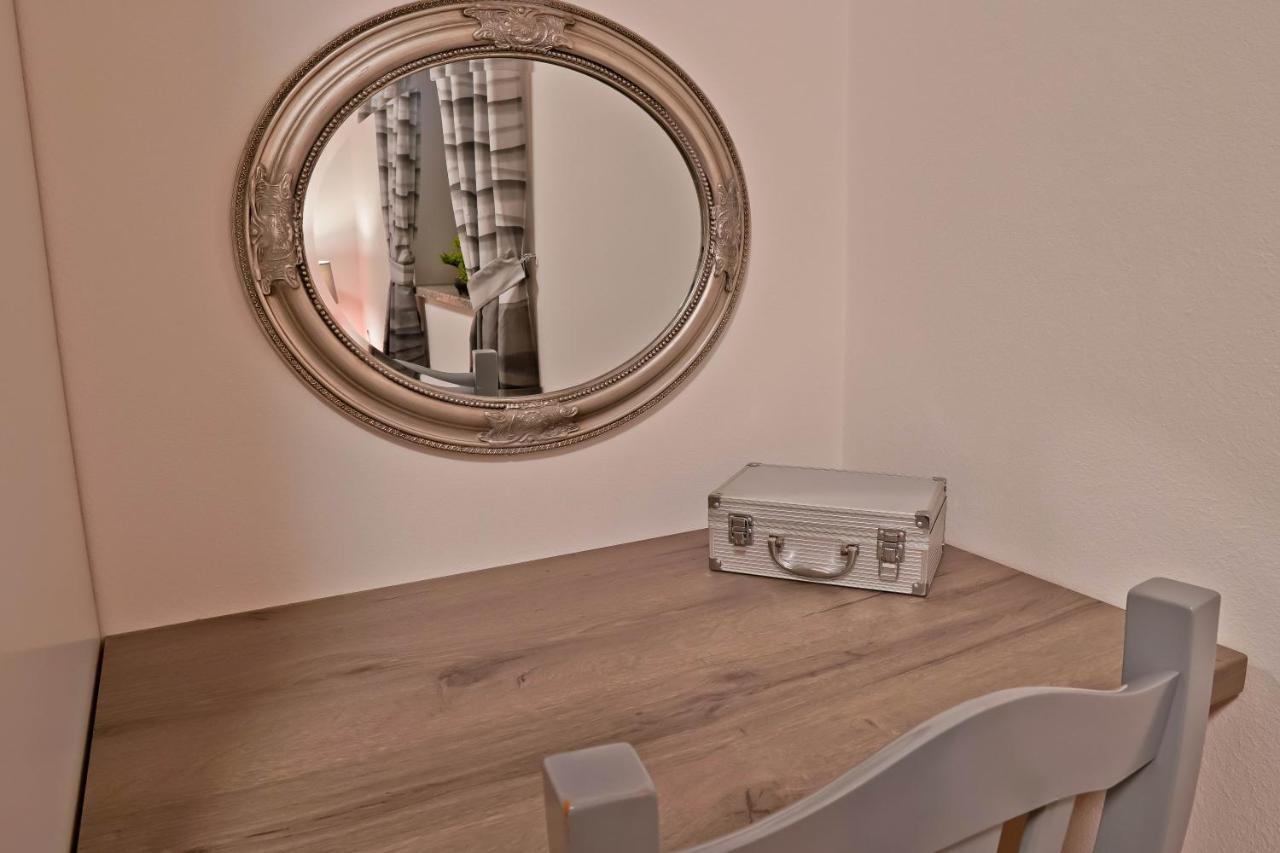 Apartment Suncica Пула Екстериор снимка