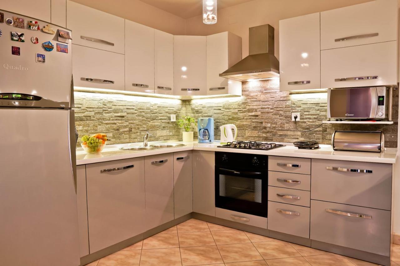 Apartment Suncica Пула Екстериор снимка